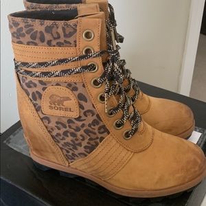 Sorel Leopard Rare